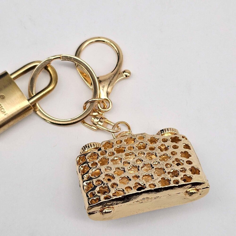 LV Gold Padlock & Key 🔒 Authentic Louis Vuitton Bag Unbranded Camera Charm - Picture 3 of 8